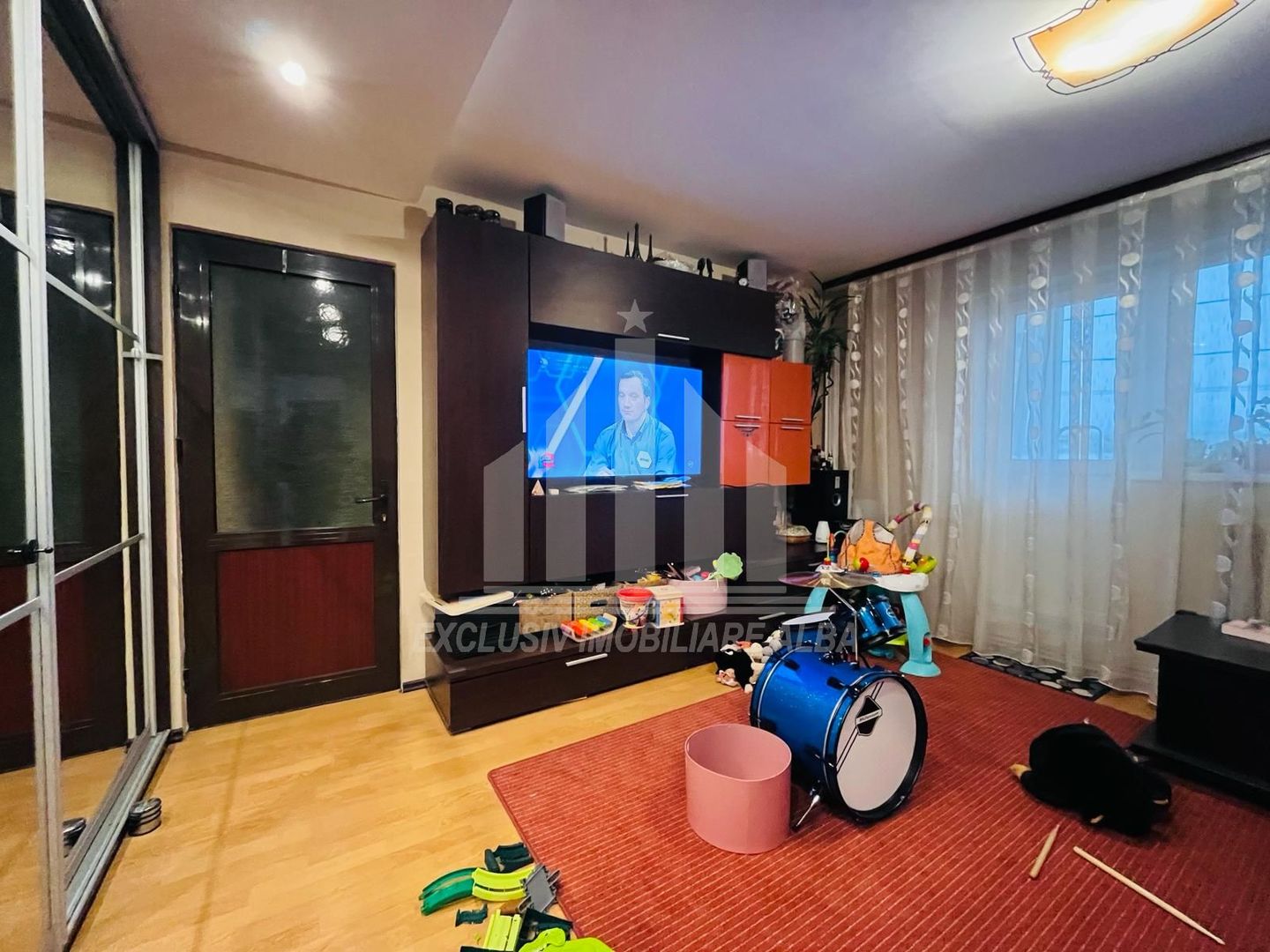 Apartament cu 3 camere de vanzare, Ampoi 1 - Poză 4