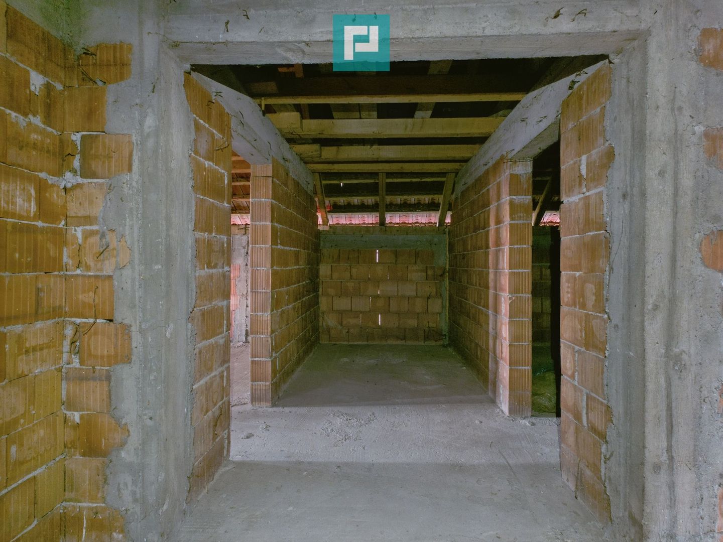 Proprietate impresionantă între Curtici și Macea - Poză 16