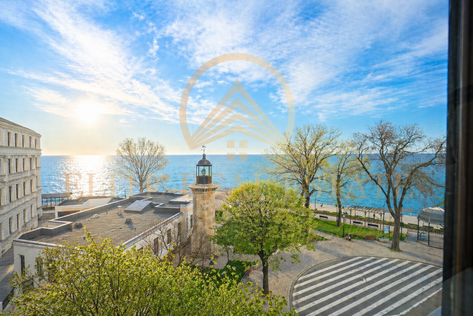 De vanzare | Apartament 4 camere | Langa Cazino | Vedere la mare - Poză 1