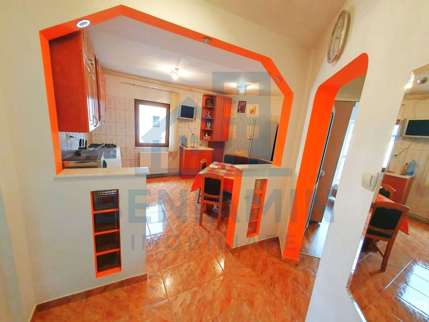 Apartament 2 camere-Decomandat-Spitalul Judetean-69mp-Spatios-Luminos - Poză 1