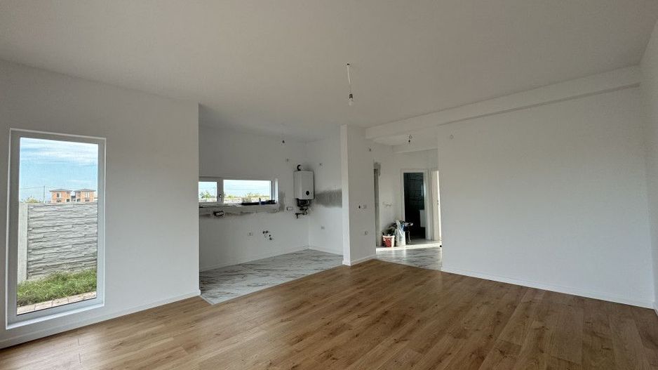 Duplex cu 4 camere si teren generos de 352 mp – Mosnita Noua - Poză 4