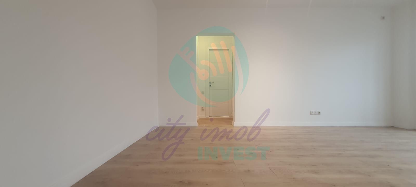 3 camere renovate-Ion Mihalache-Turda-Bloc anvelopat - Poză 3