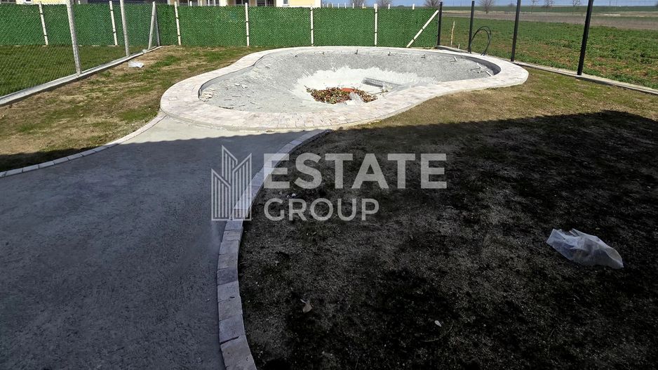 Duplex pe parter cu 4 camere in  Cornesti - Poză 12