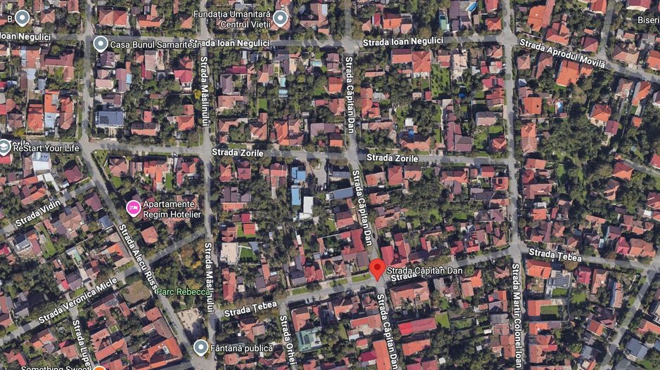 Casa din caramida pe colt cu doua fronturi stradale - Poză 3