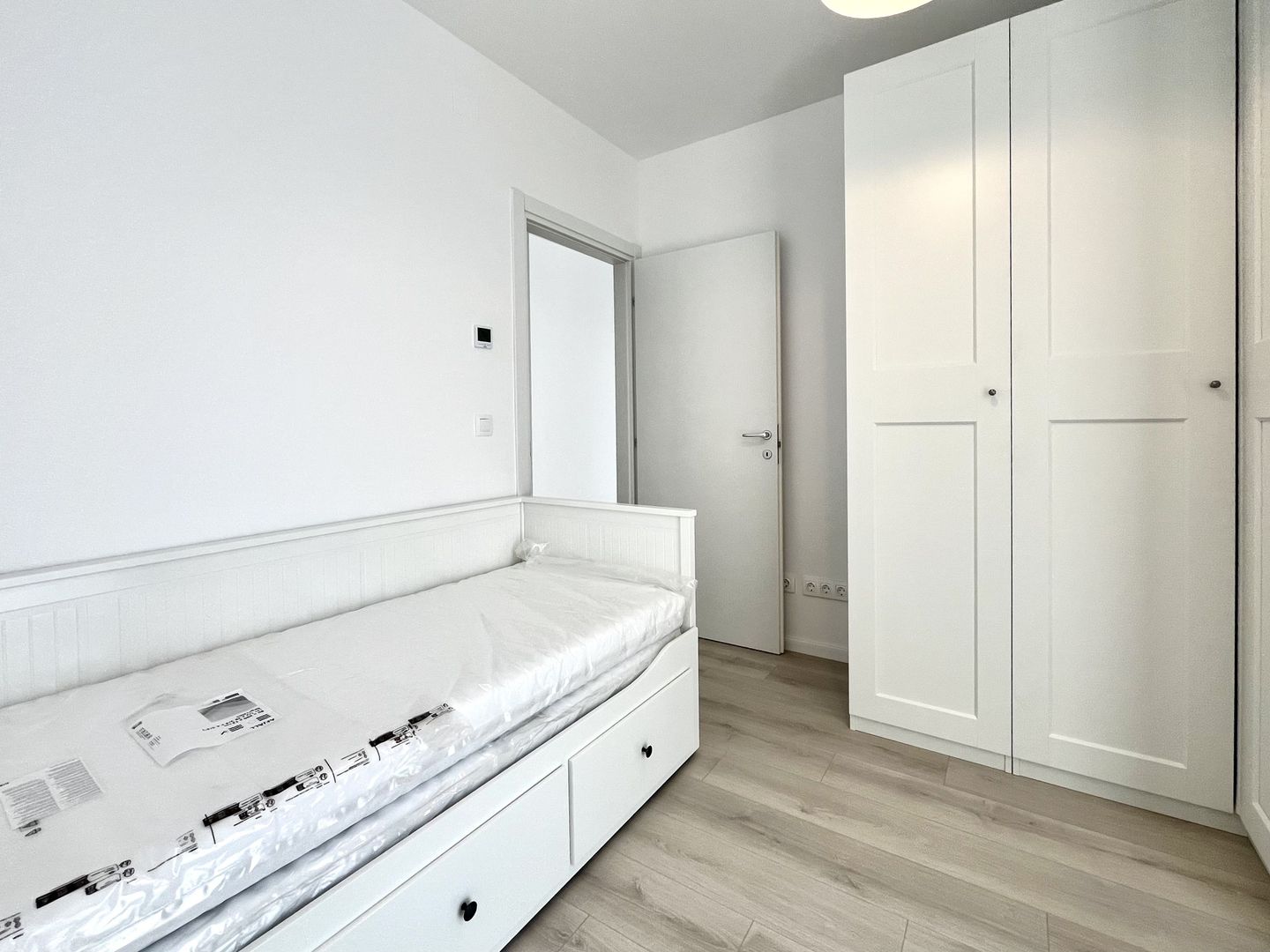 Apartament 3 camere, prima închiriere, primitor, Lipovei, lângă pădure - Poză 10