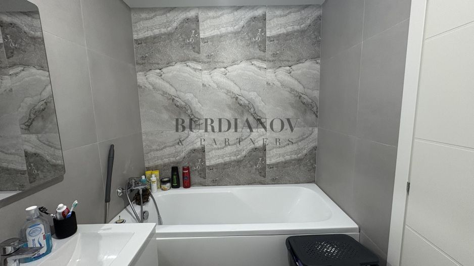 Apartament cu 2 camere de vânzare - Metrou Costin Georgian - Titan - Poză 13