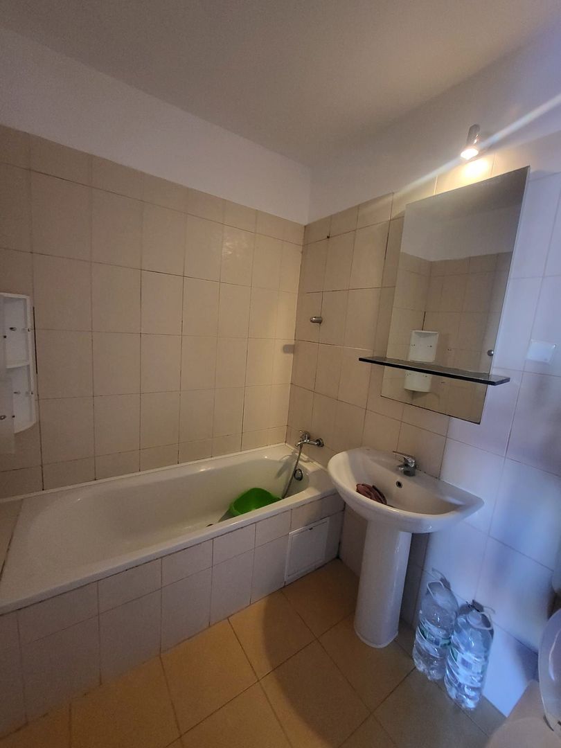 Ap 4 camere Dna Ghica Plaza, 2 locuri parcare, se accepta persoane straine,140mp - Poză 3