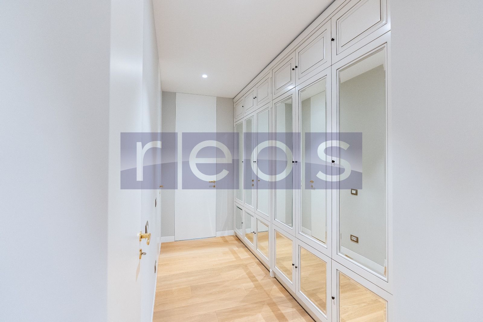 INCHIRIERE APARTAMENT ZAMBACCIAN | 172 MP 4 CAMERE|LOC PARCARE - Poză 17