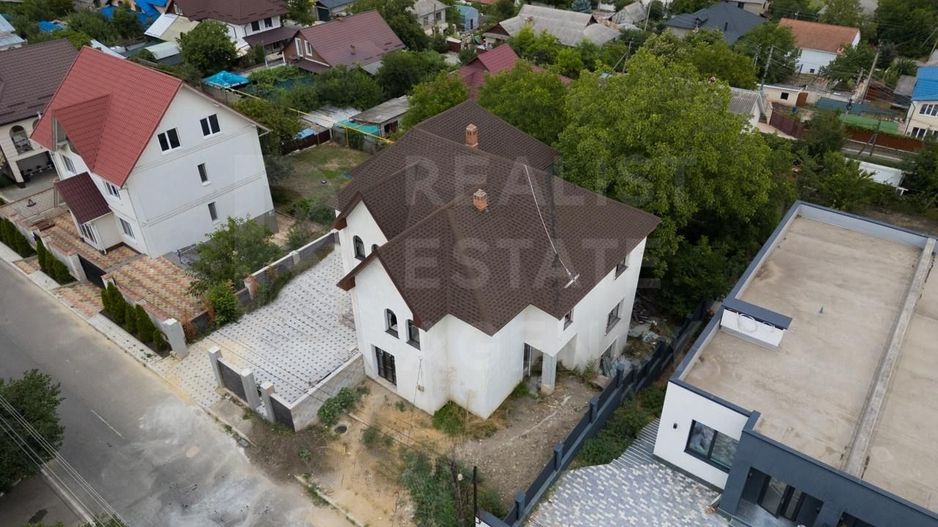 Vânzare, duplex, 3 nivele, str-la Sfîntul Vasile, Codru - Poză 1
