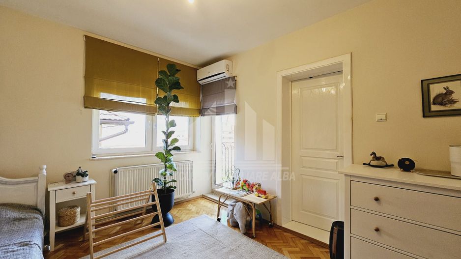 Casa individuala | Pensiune | 550 mp | 1100 mp teren | Cetate - Poză 17