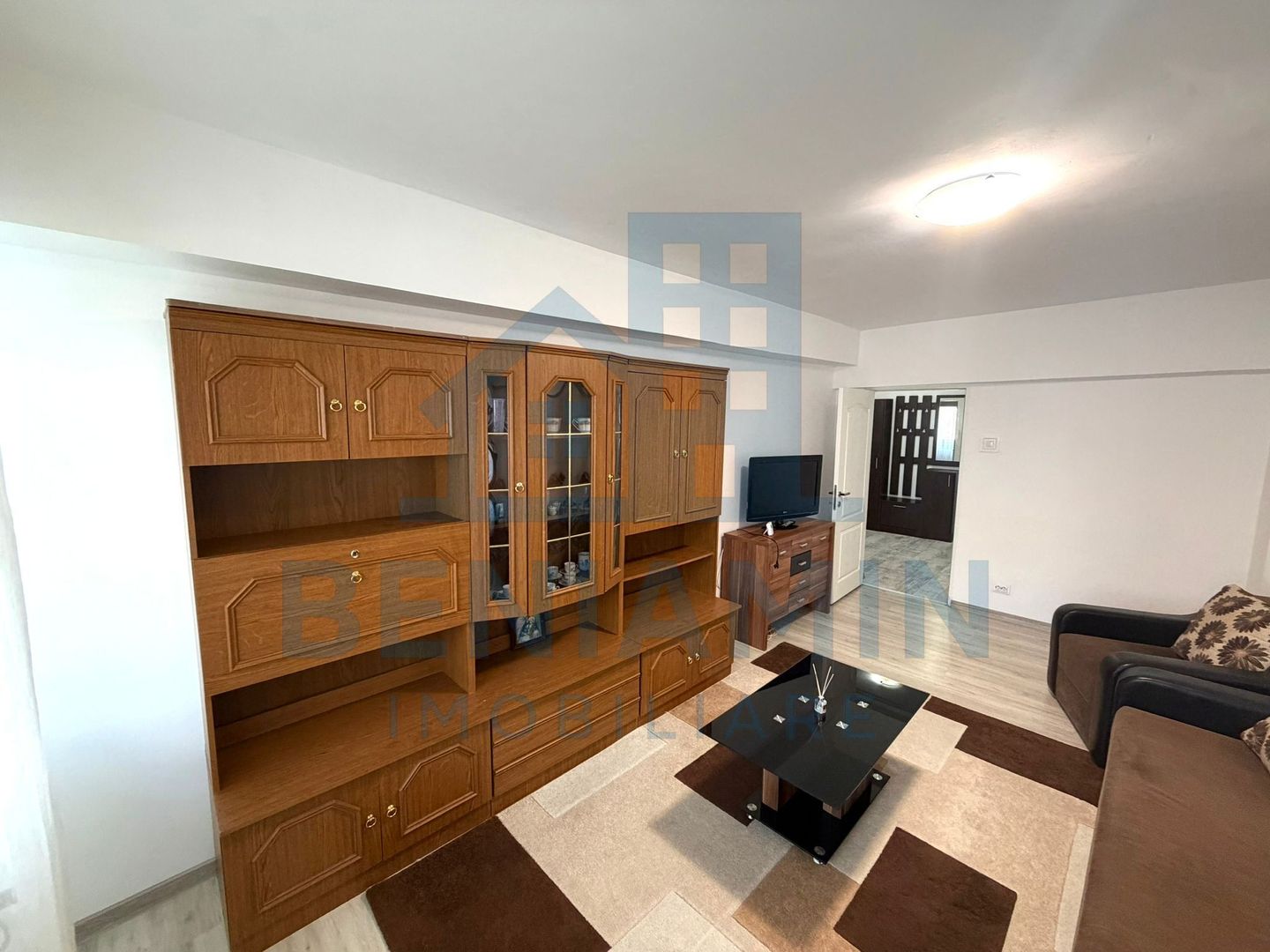 Apartament cu 2 camere decomandat Calea Bucuresti - Patria - Poză 2