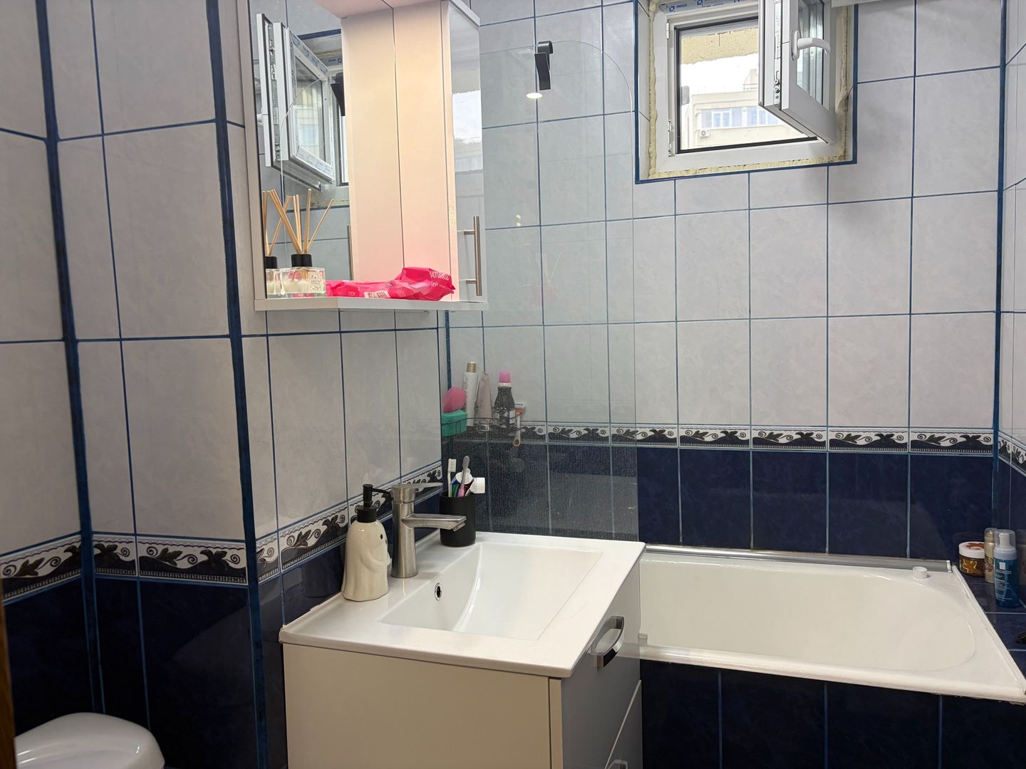 Apartament cochet cu 3 camere, Brancoveanu-Obregia, 79.900€ - Poză 7