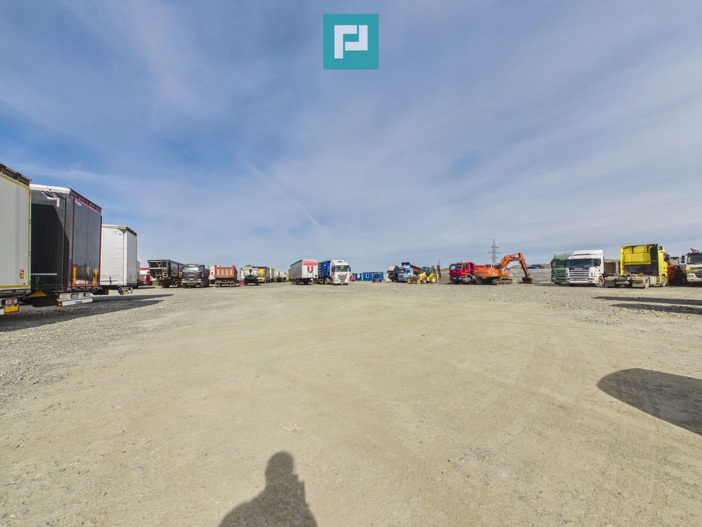 Parcare camioane de închiriat – Arad - Poză 4