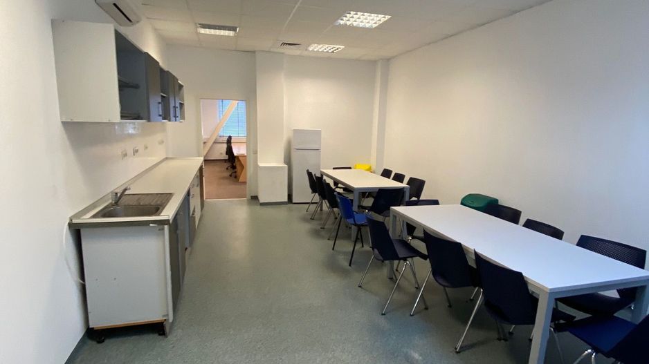 Cladire de  birouri - zona COMPLEX - Poză 15