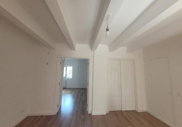 Apartament Parc Cismigiu 3 camere + living 110 mp - Poză 11