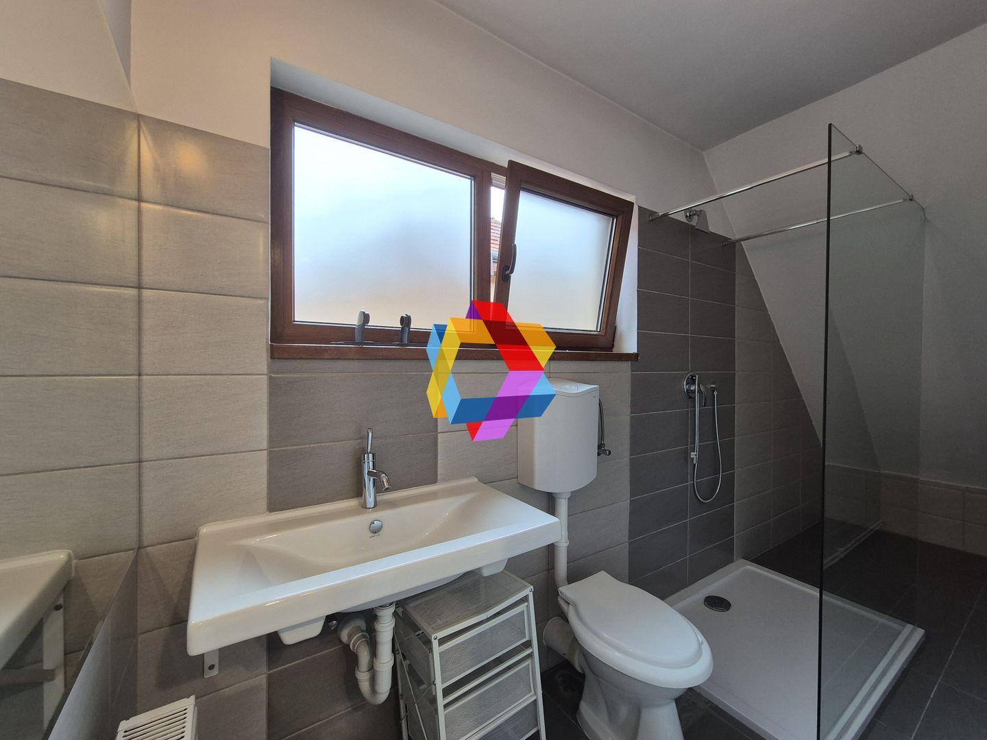 Casa 270mp zona centrala - Poză 9