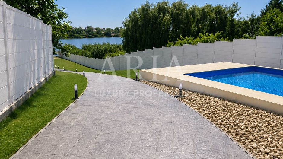 WATERFRONT VILLA | POOL - Poză 4