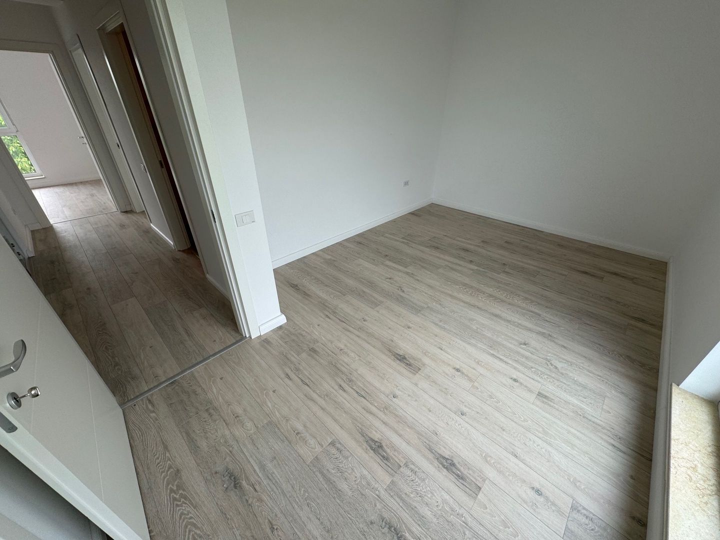 Ultima!!  Vila Otopeni 4 camere TOATE utilitatile - Poză 12