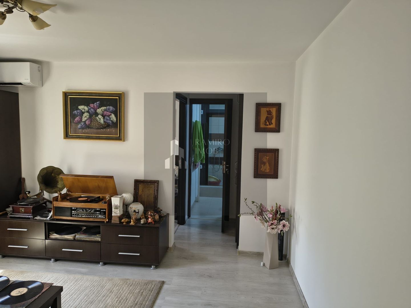 Apartament 2 camere zona Giurgiului Sector 4 - Poză 3