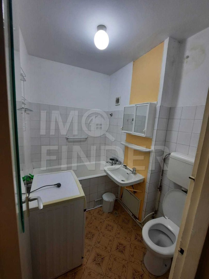 Garsoniera Detunata cu Parcare - Poză 6