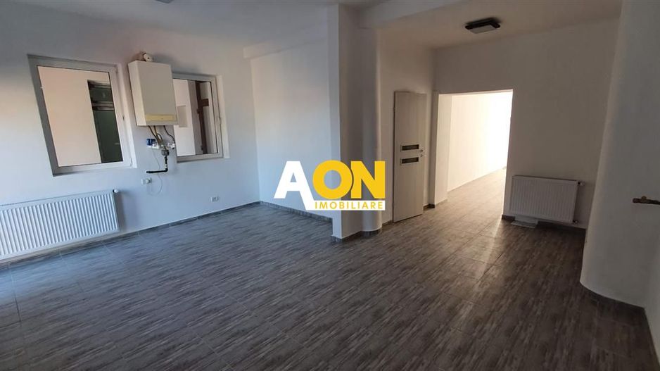 Spatiu de birou cu acces la terasa interioara, 45 mp, ultracentral - Poză 1