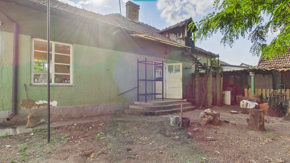Casă cu 3 camere și teren de 800 mp în Lokoshaza - Poză 8