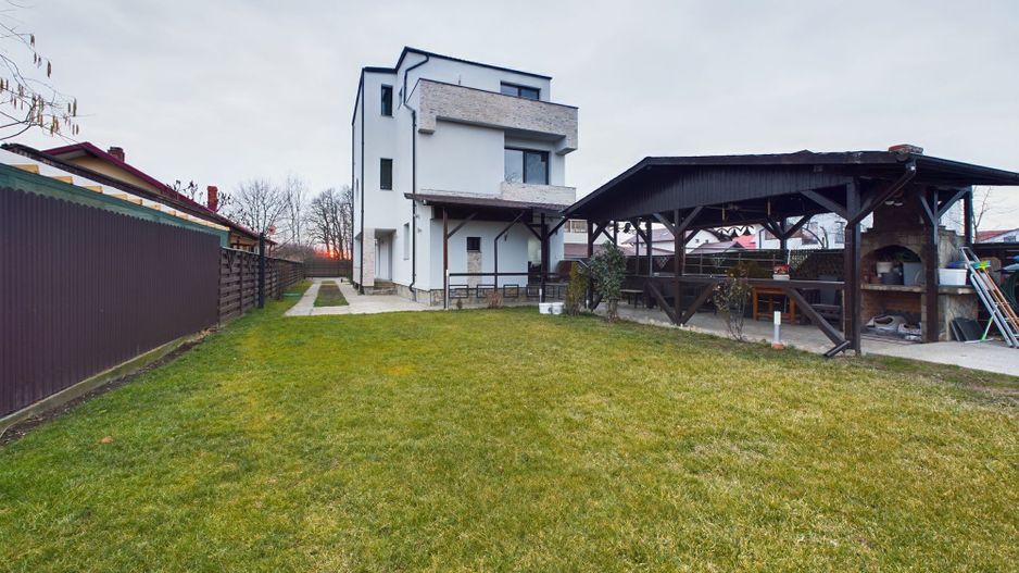 Casă în Ghermănești, Snagov – Eleganță și confort cu vedere la lac - Poză 16