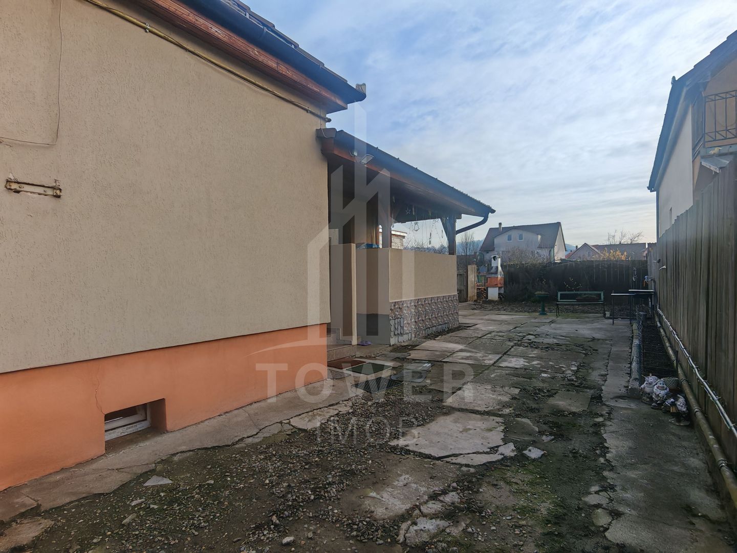 Casa singur in curte de vanzare in Gusterita. - Poză 5