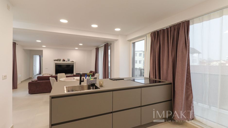 Penthouse dispus pe 2 niveluri in Dambul Rotund - Poză 7