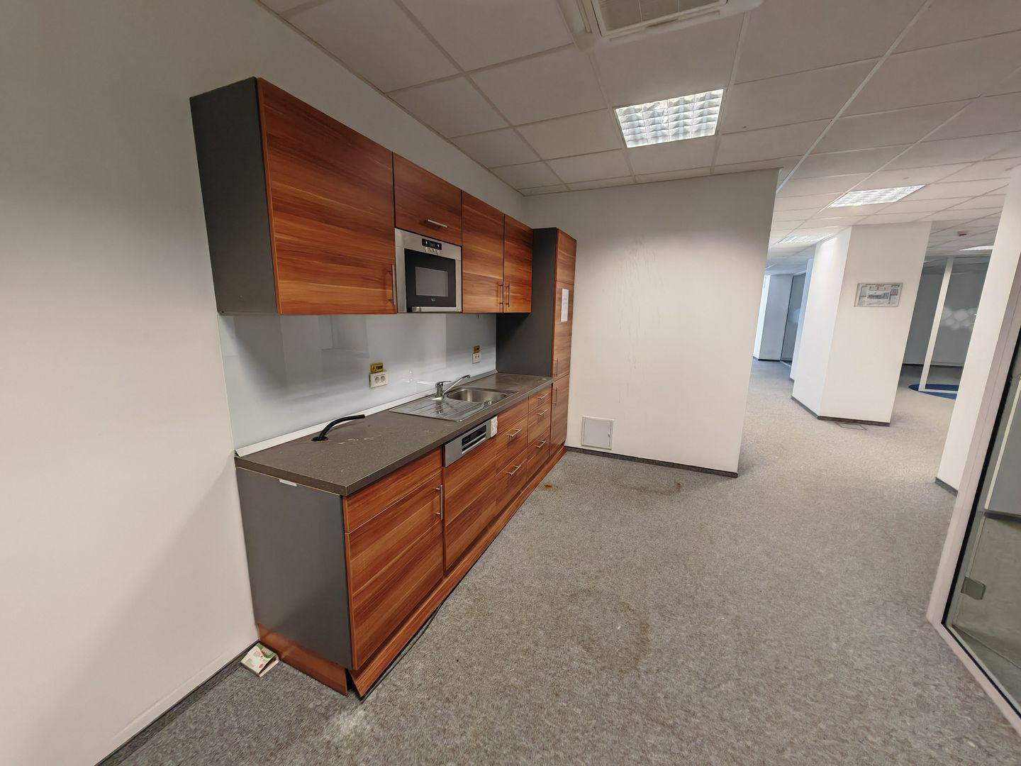 Spatii SAD pentru activitati diverse - zona centrala - Poză 5