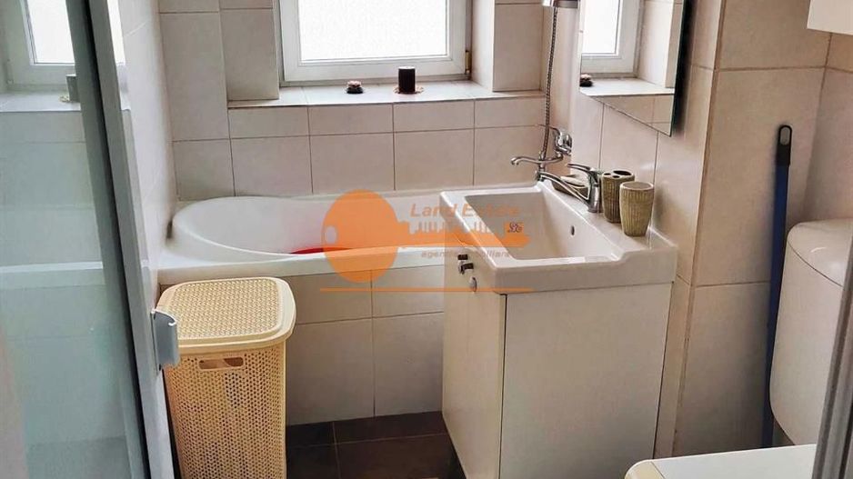 Garsoniera la 3 minute de Metrou Crangasi (Bloc Reabilitat) - Poză 2