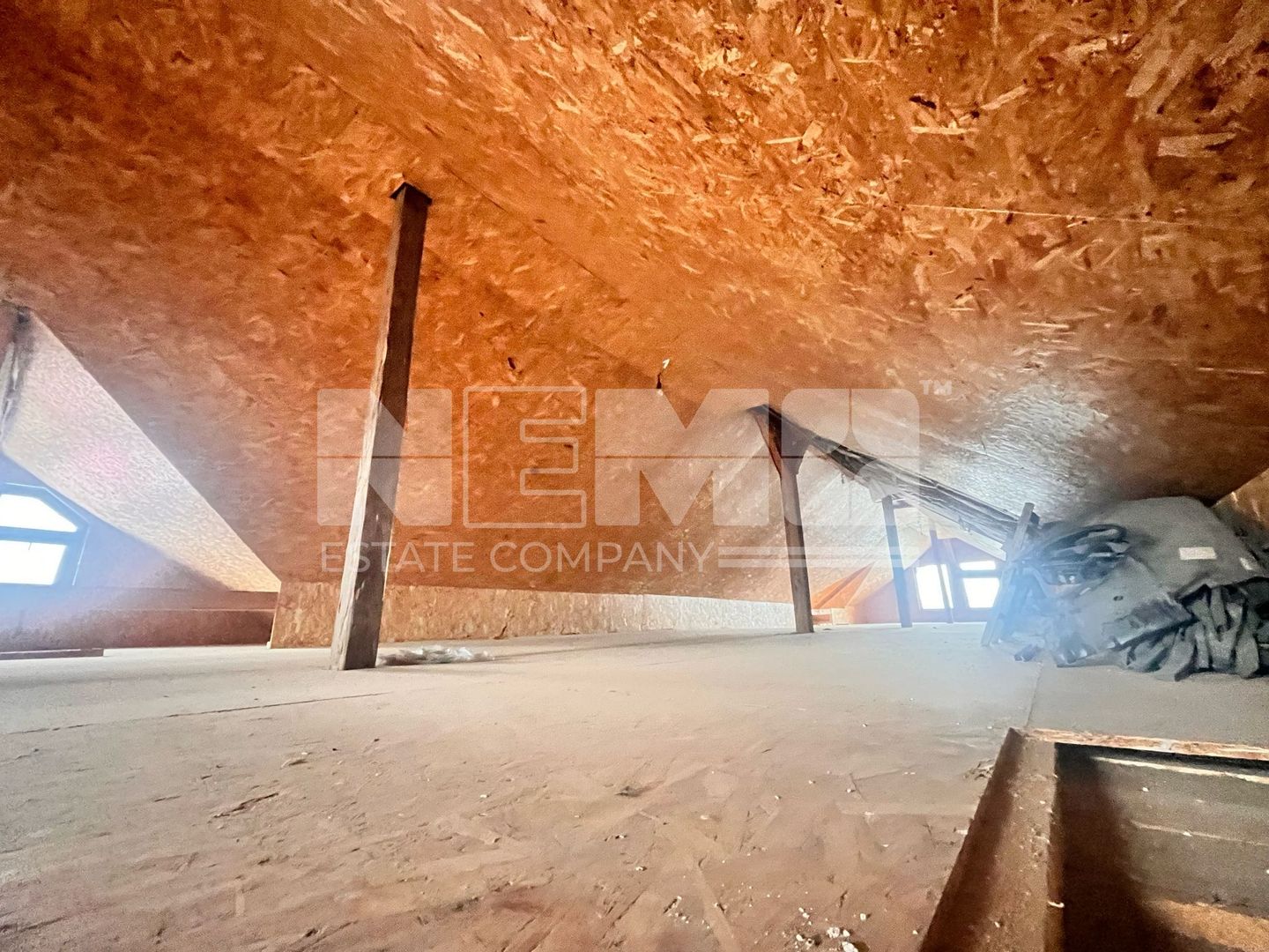 Vanzare/Inchiriere Penthouse +Pod  6 Camere 227 Mp I Suceava/Scheia - Poză 12