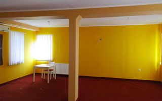 Spațiu Comercial și Birouri de Închiriat – 160 mp, Parcare Privată - Poză 5