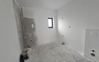 Casa Sibiu, Poplaca 4 camere, 3 bai, terasa si curte NOU - Poză 13