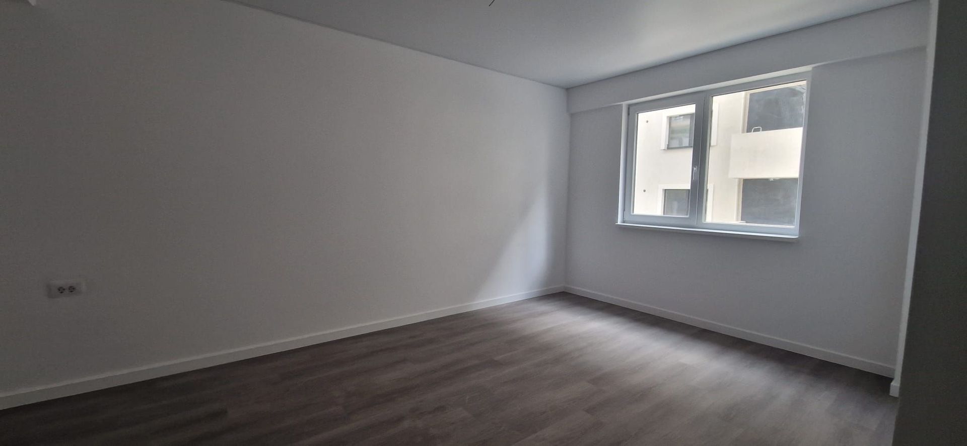 Apartament NOU finalizat 2 camere Decomandat 62 mp Bucium 99500 euro - Poză 2