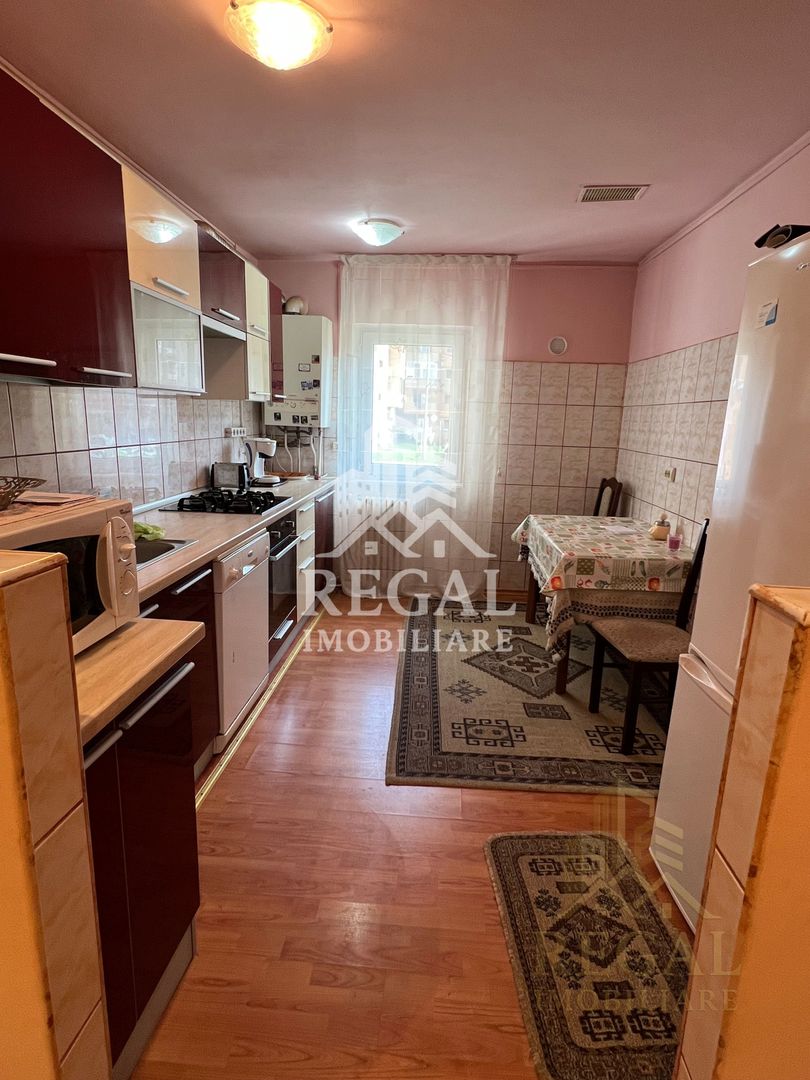Apartament de inchiriat cu 3 camere. Zona Micro 5/1 (B-dul Traian) - Poză 8