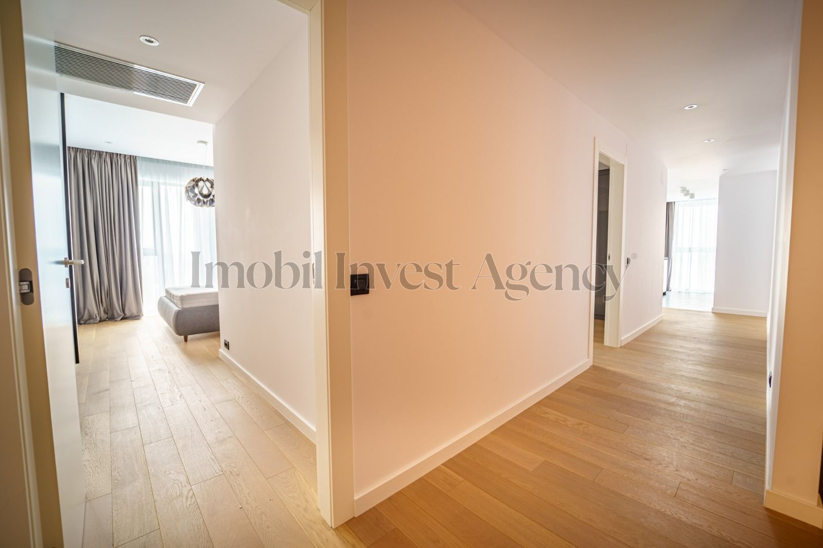 Apartament finalizat cu 3 camere Herastrau - Poză 4