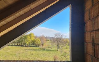 Casa de vânzare tip înșiruita la intrare in Cristian - Poză 9