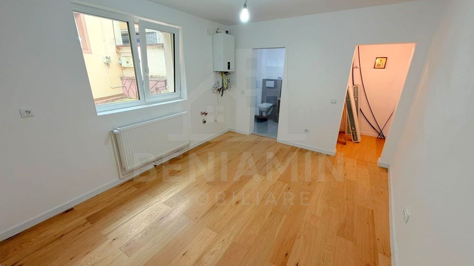 Casa renovata complet in Schei - Brasov cu Terasa Panoramica - Poză 4