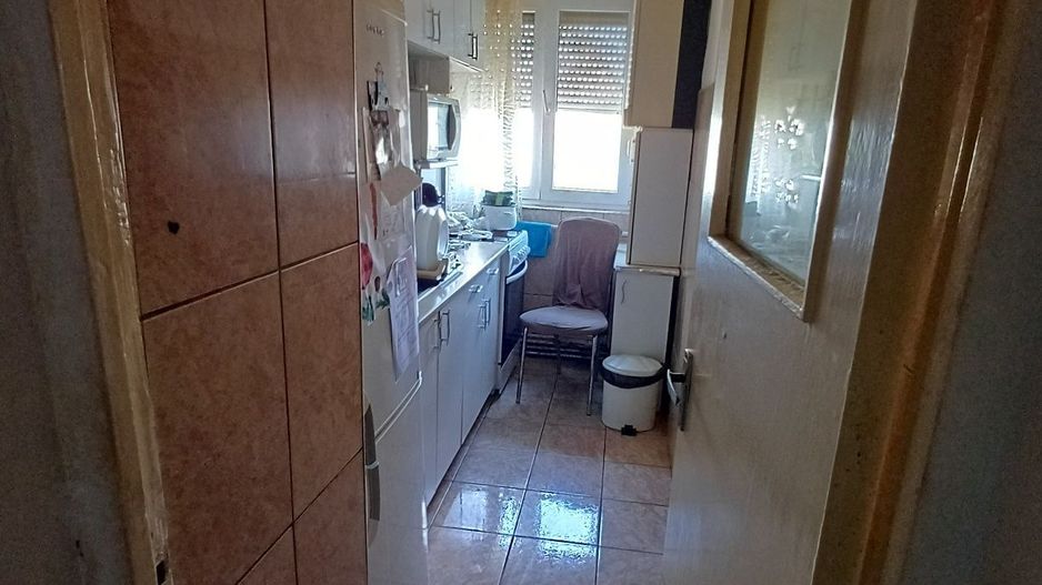 BRASADAS vinde ap 3 cam etaj 3/4 14 Mai. - Poză 2