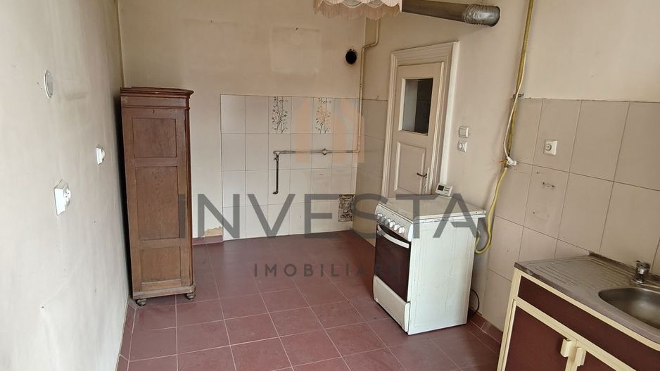 Apartament cu 2 camere cu terasa de 17 mp, tavan inalt, zona Centrala! - Poză 6