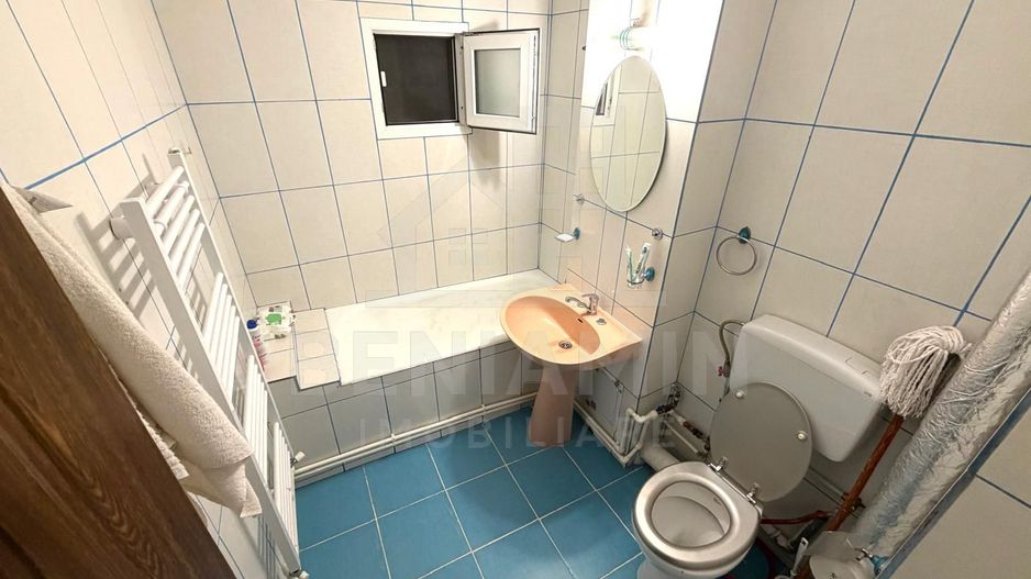 3 camere decomandat cu 2 bai Rovine etajul 3 centrala termica 72mp - Poză 8