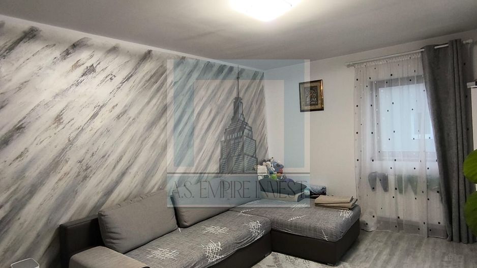 De vanzare un superb apartament de 2 camere in zona Tractorul - Poză 3