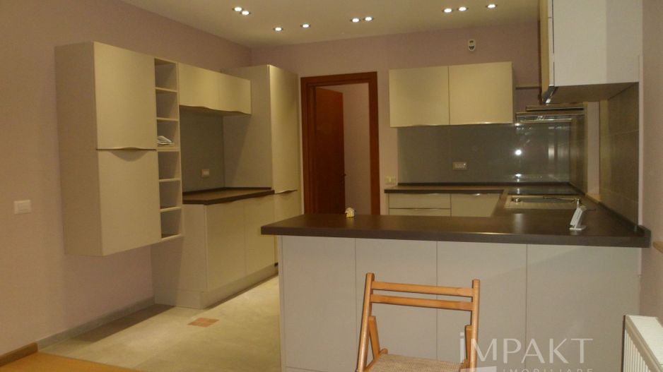 Casa de inchiriat pe 3 niveluri, cartier Grigorescu! - Poză 4