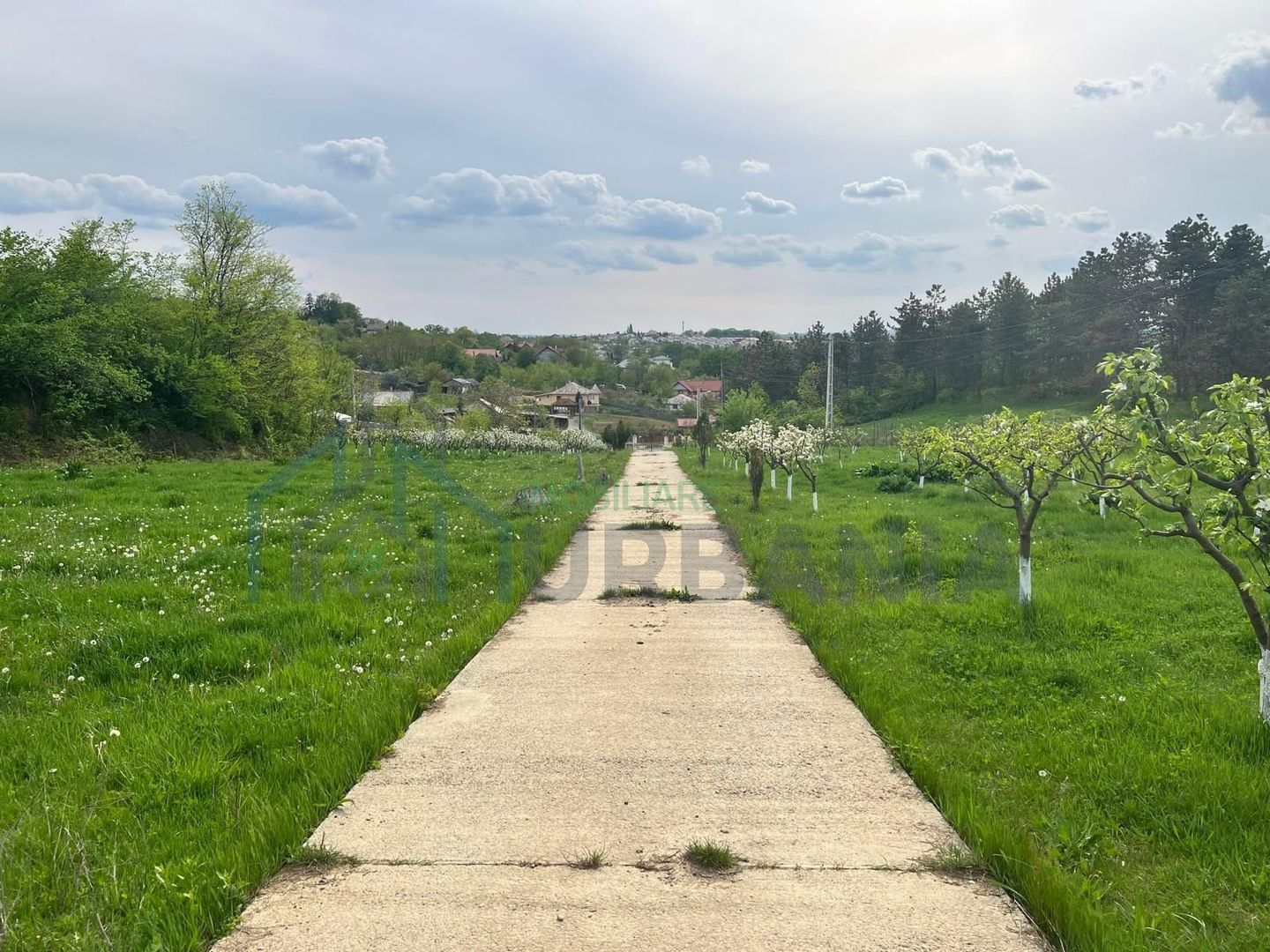Vând pensiune/clădire și teren - Poză 7