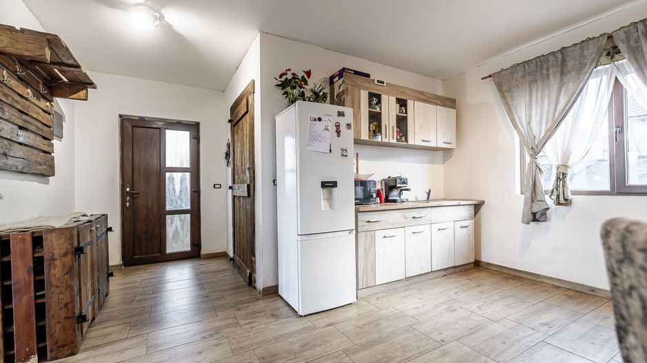 PROPRIETATE VÂNDUTĂ! Casă cochetă lângă pădure, în Zădăreni. - Poză 7