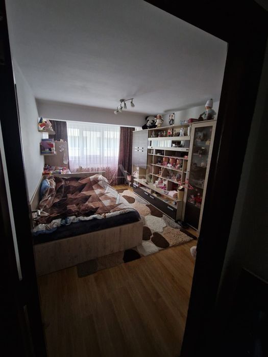 Apartament complet mobilat, cu 2 balcoane termopan. Parcare și boxă. - Poză 6