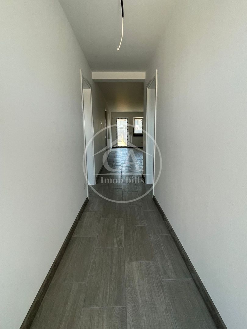 Casă de vânzare tip duplex cu 4 camere în Nojorid, Oradea. - Poză 11