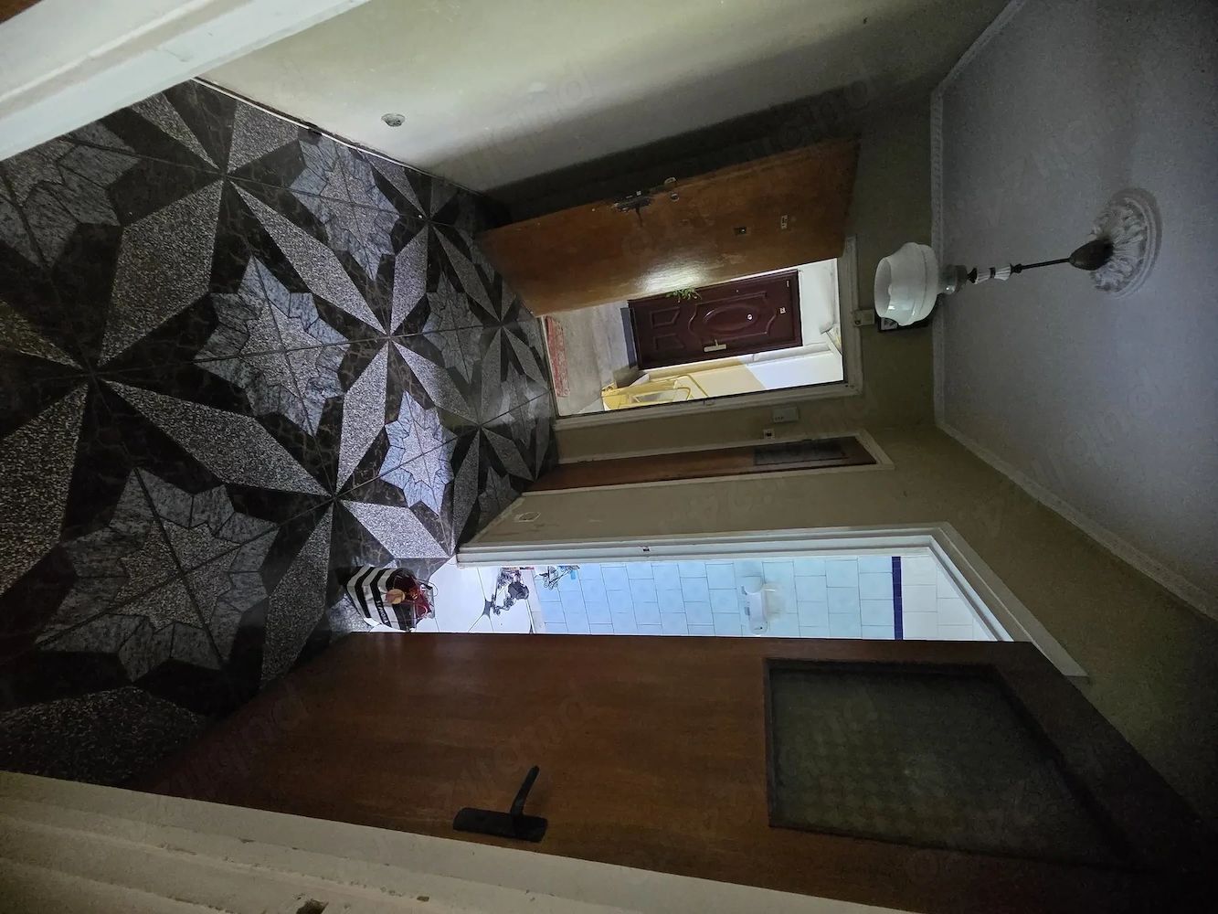 Apartament 3 camere, etaj 1, 64 mp, boxă, zona Trapezului - Poză 2