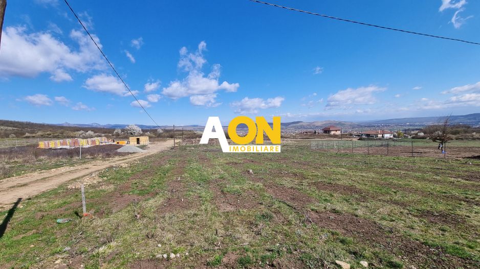 De vanzare 689mp teren intravilan, zona Podei - Poză 1